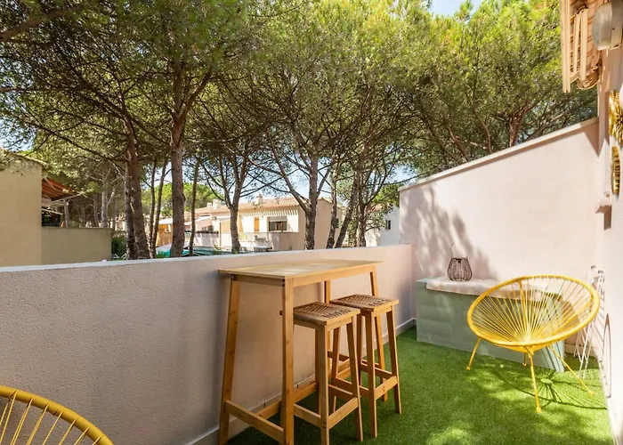 Cap Cozy Air-conditioned With Terrace And Pool